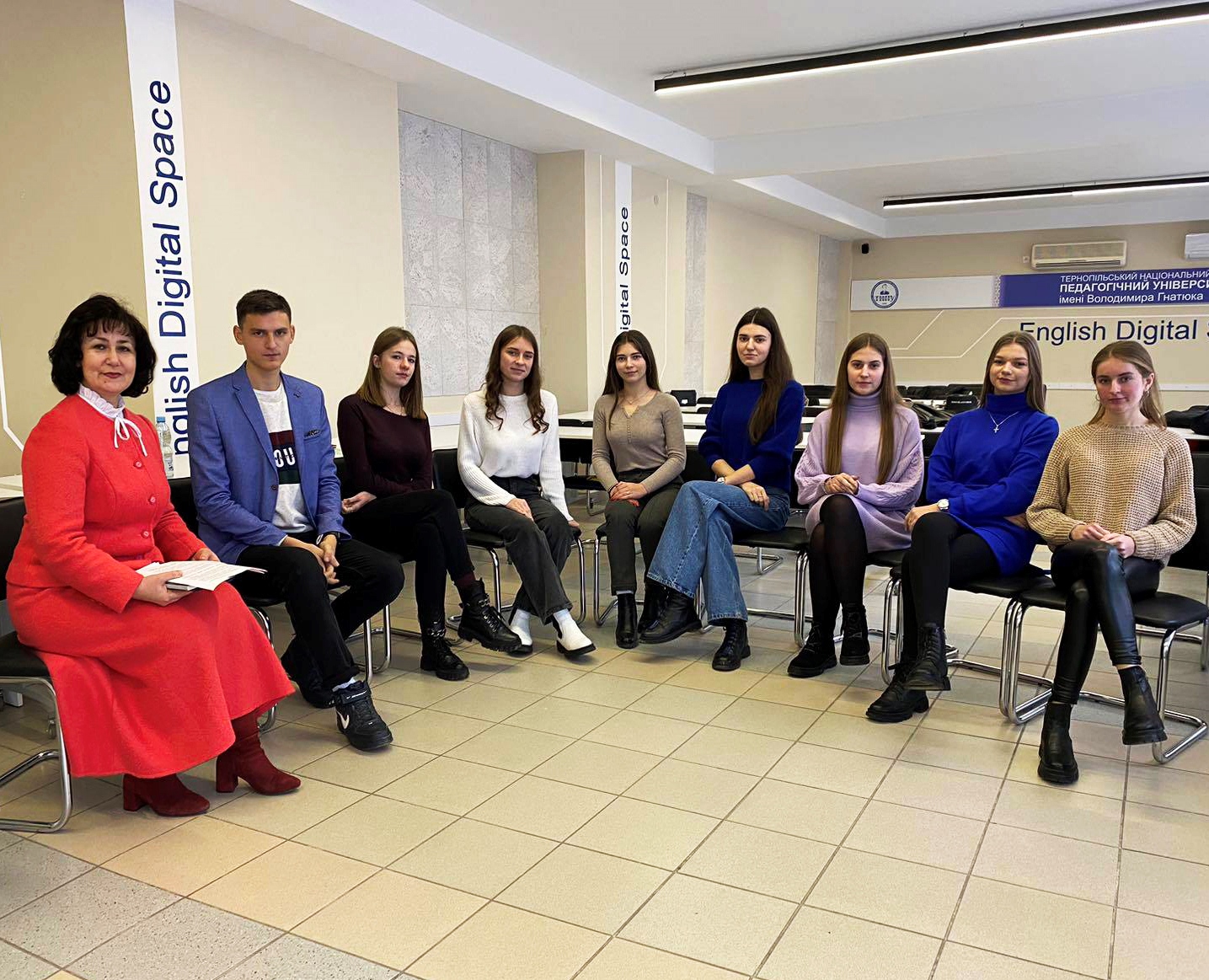 Співпраця у колі спілкування з тренеркою Ольгою Кізь дає можливість почуватись однією командою